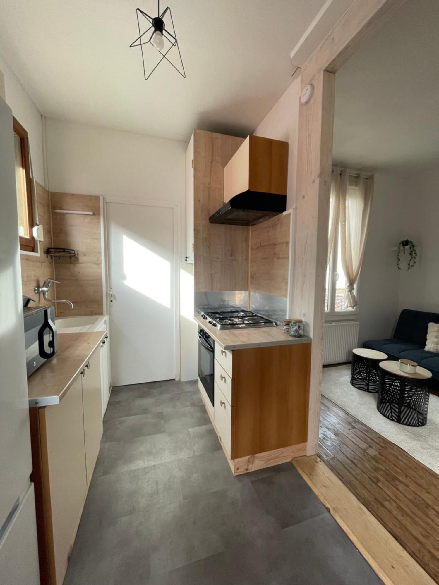 Villa Chaleureuse à Saint-Julien-les-Villas Extérieur photo