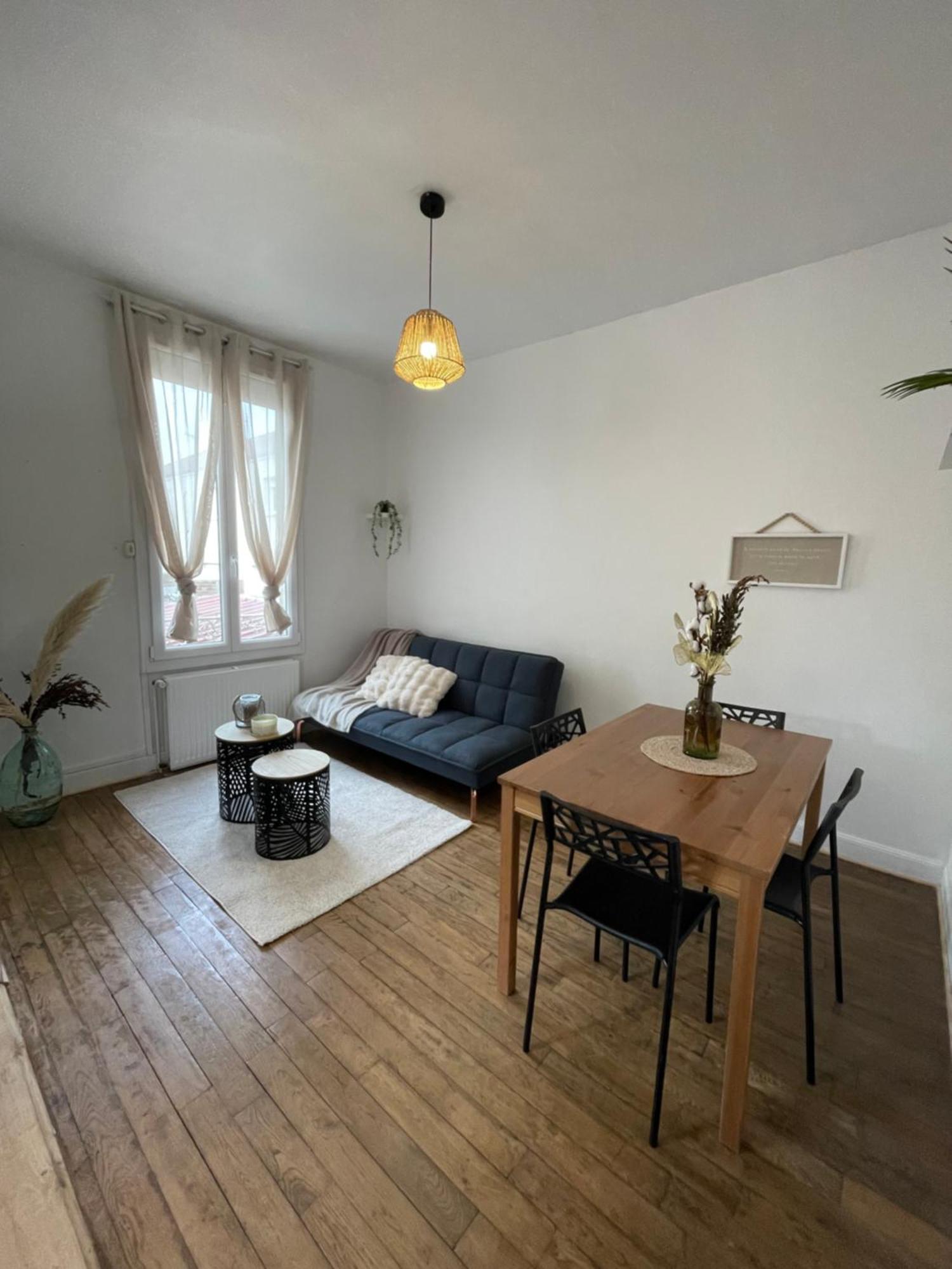 Villa Chaleureuse à Saint-Julien-les-Villas Extérieur photo